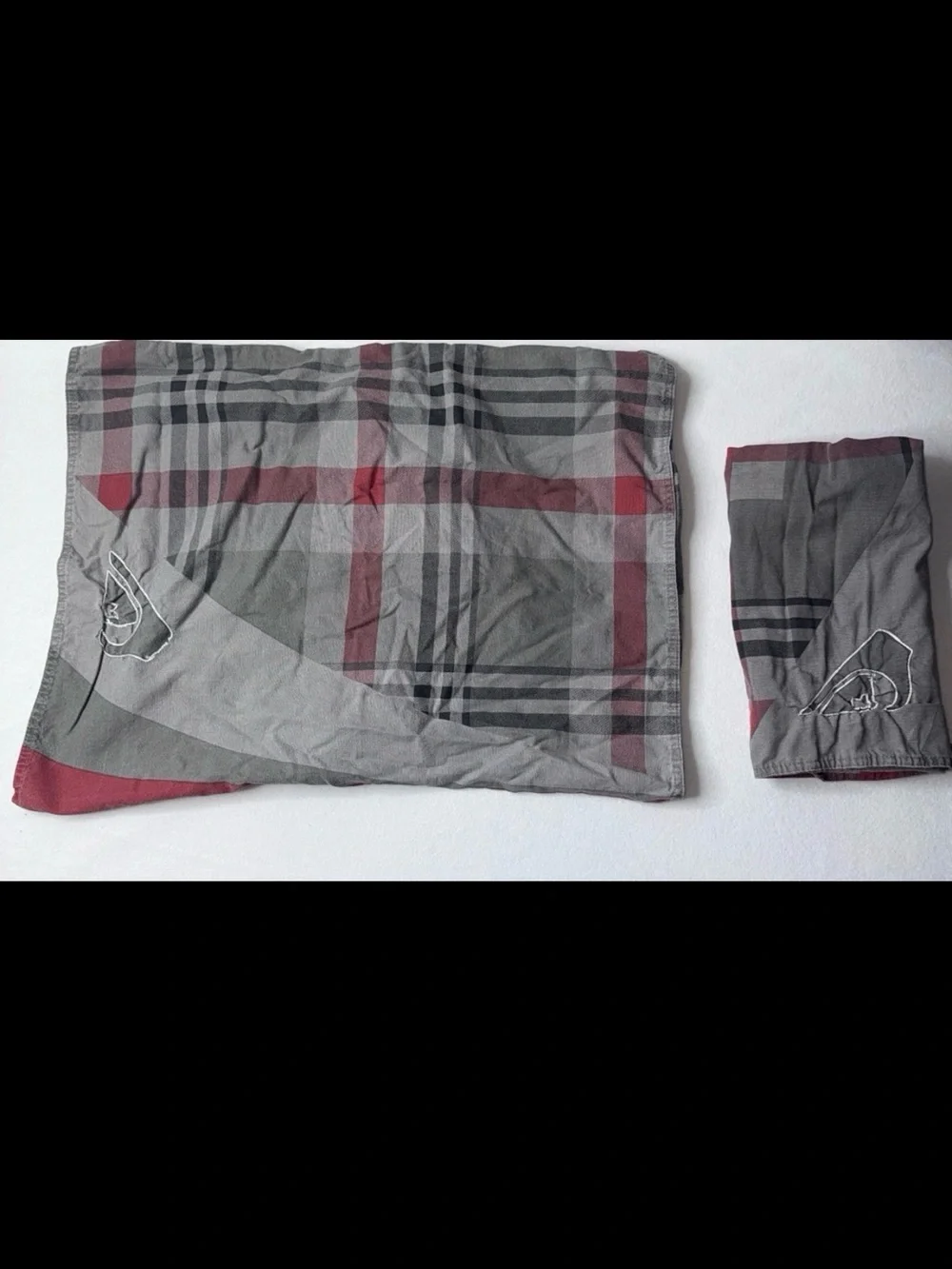 Plaid pillowcase set in Gray and Burgundy